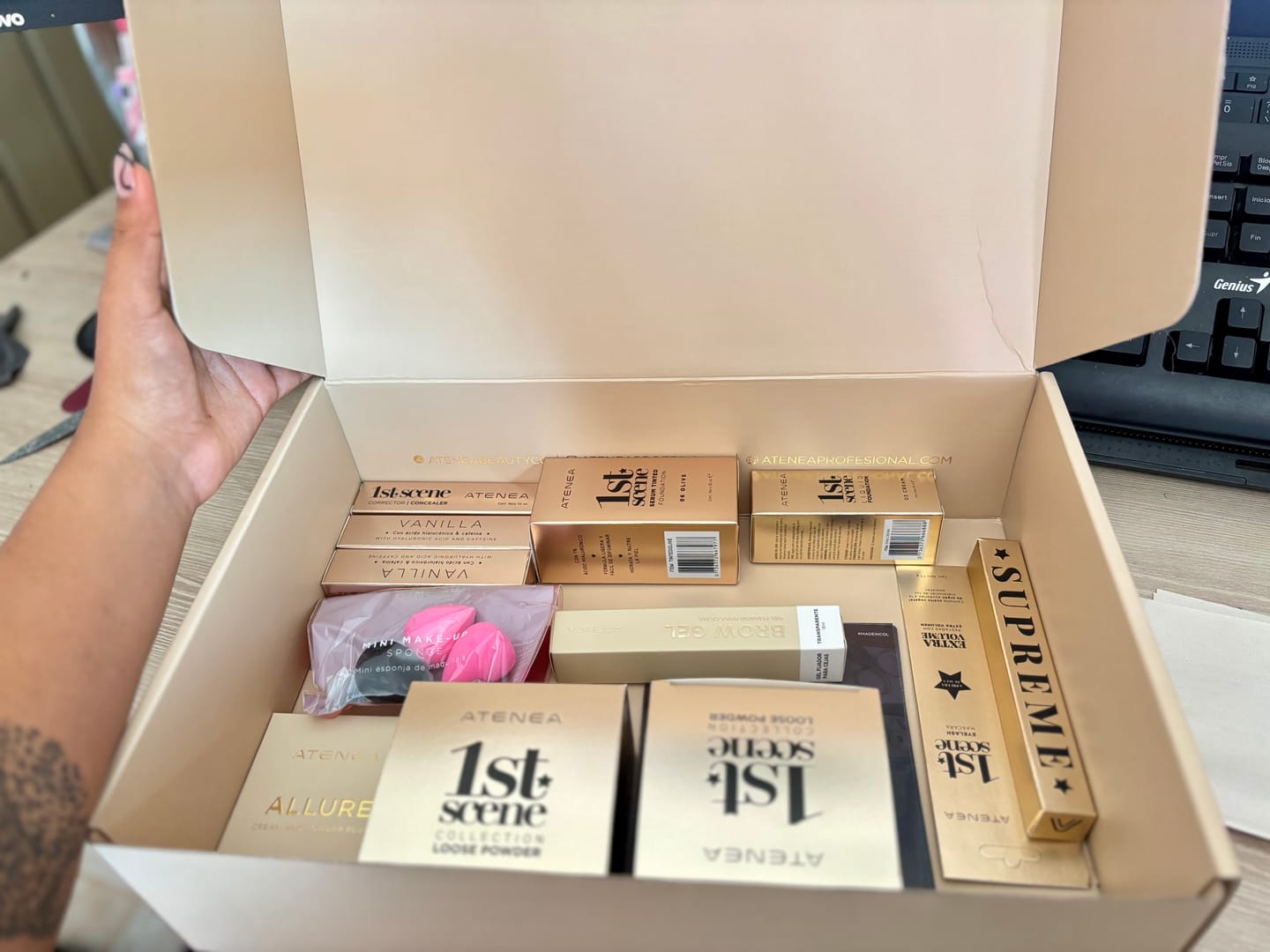 Customer photo review of BASE DE MAQUILLAJE LÍQUIDA 1ST SCENE