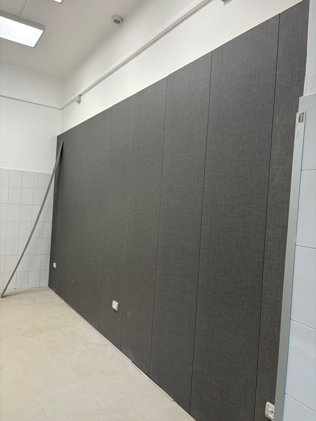 Customer photo review of Pannello Murale Liscio in SPC cm.280x60x0.8