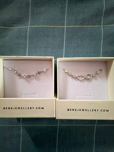 Customer photo review of Noelle Infinity Bracelet