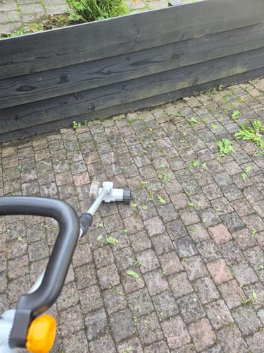 Customer photo review of Metal Weed Brush 100mm - for the 18V Cordless Weed Sweeper 100mm