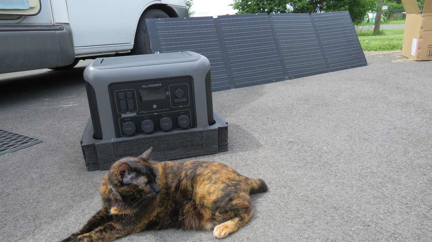 Customer photo review of ALLPOWERS R2500 V2 Portable Power Station 2500W 1920Wh LiFeP04 Battery