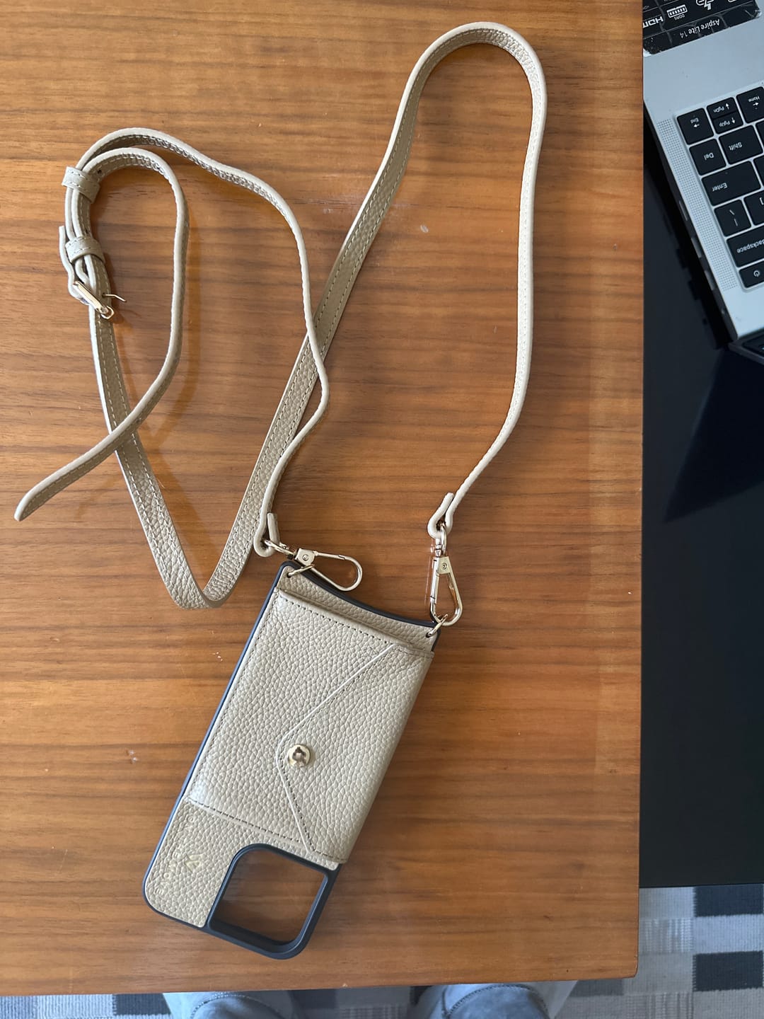 Customer photo review of iPhone Tan Premium Leather Cover & Strap