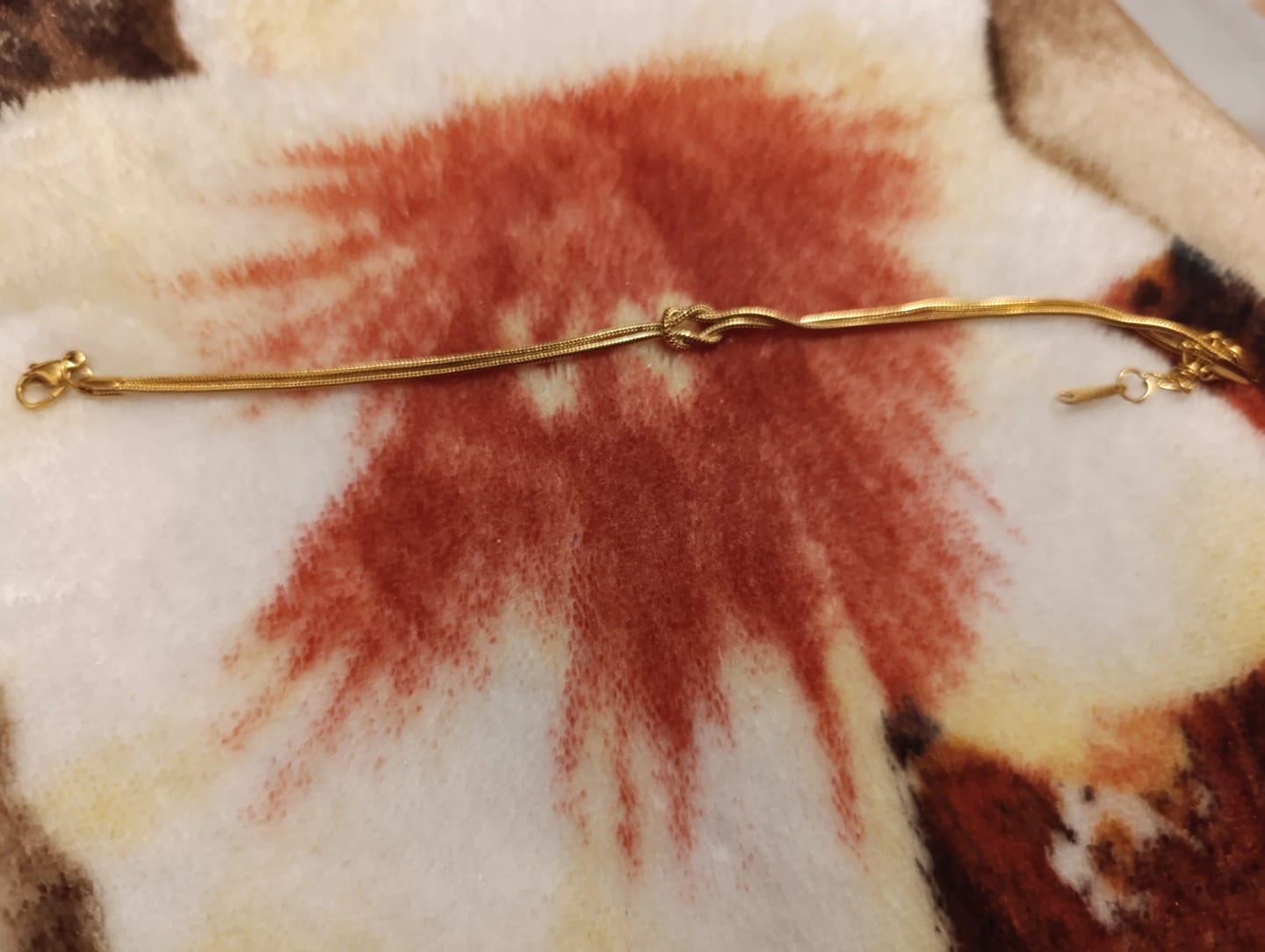 Customer photo review of Forever Knot Bracelet