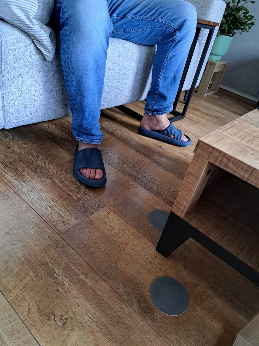 Customer photo review of HappyFlops Nordics
