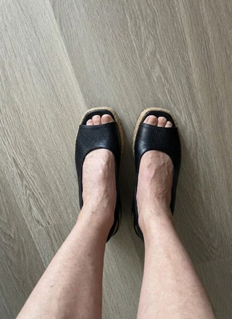 Customer photo review of Agnesa Black