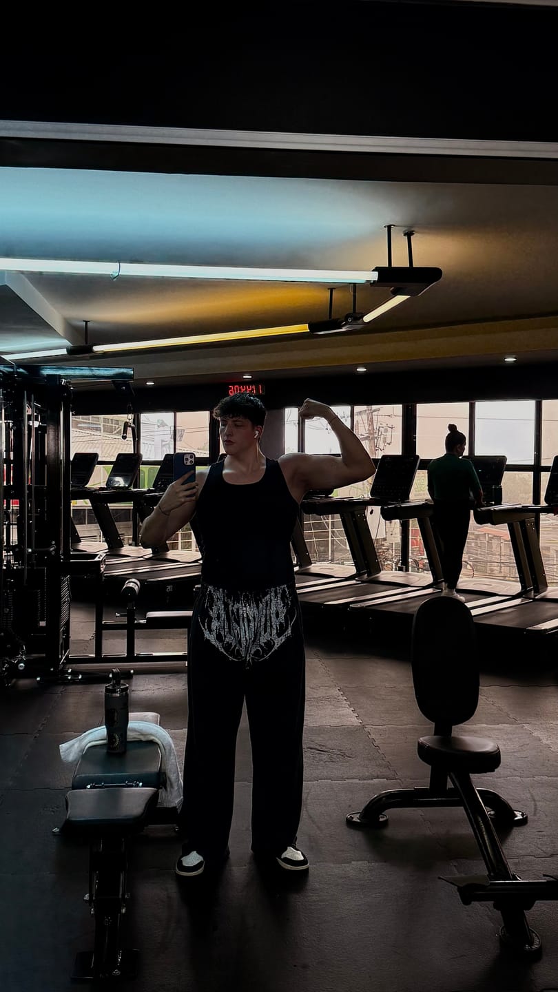 Customer photo review of 2079 - Dark Wave Joggers