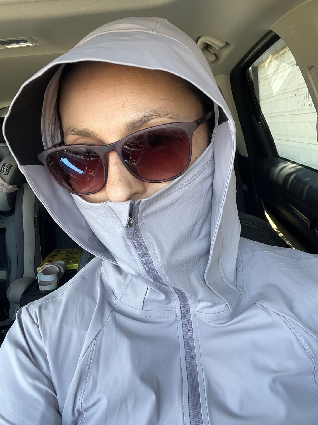 Customer photo review of Women's Slim-Fit Sun Protection Jacket UPF 100+ AL900