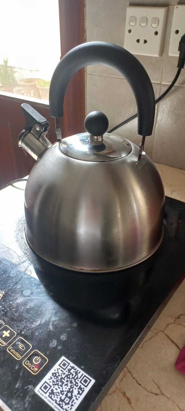Customer photo review of Whistling Kettle 2500 Ml