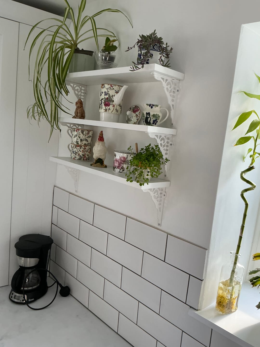 Customer photo review of 6 Inch Railway Cast Iron Shelf Bracket
