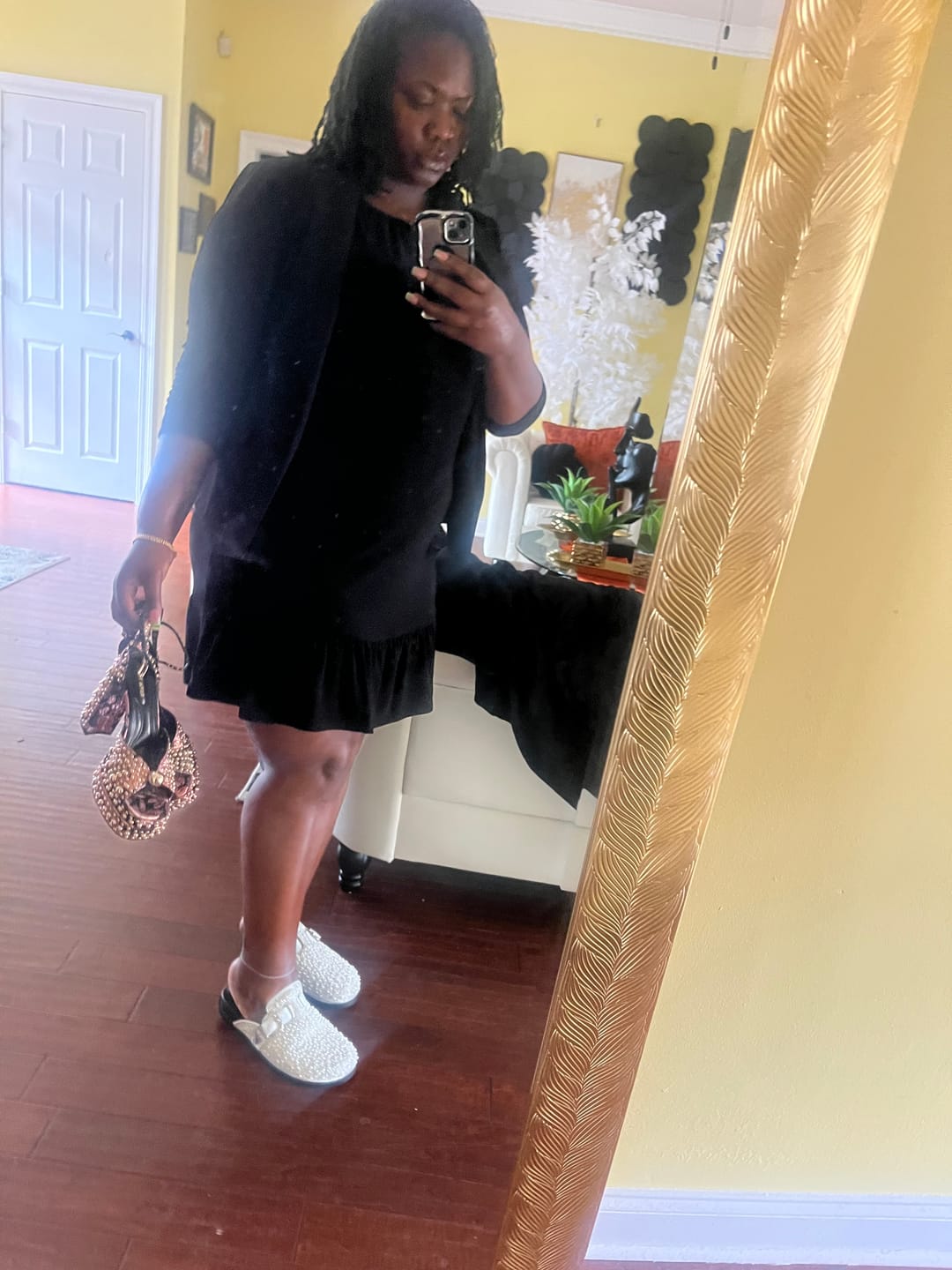 Customer photo review of VIRGILE-WHITE PEARL RHINESTONE CLOG