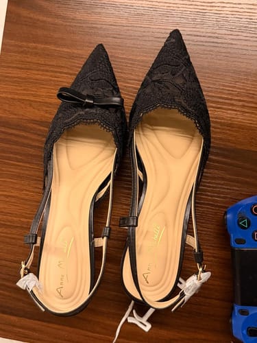 Customer photo review of Kaila Lace Slingback Zapatilla
