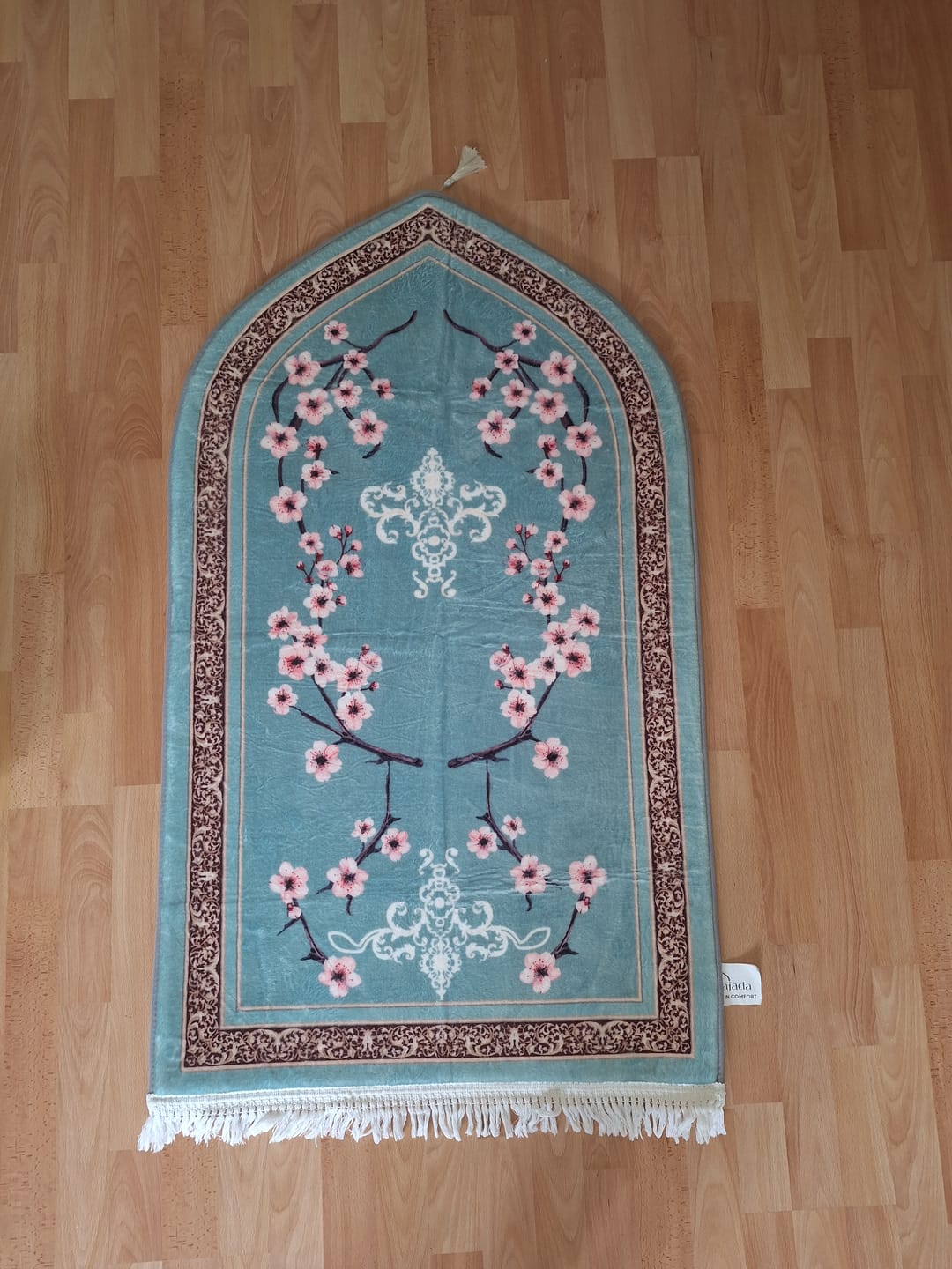 Customer photo review of Zehra Blossom Padded Prayer Mat