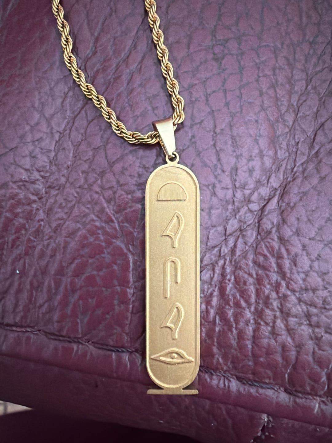 Customer photo review of Collier Personnalisé Hiéroglyphes Égyptiens