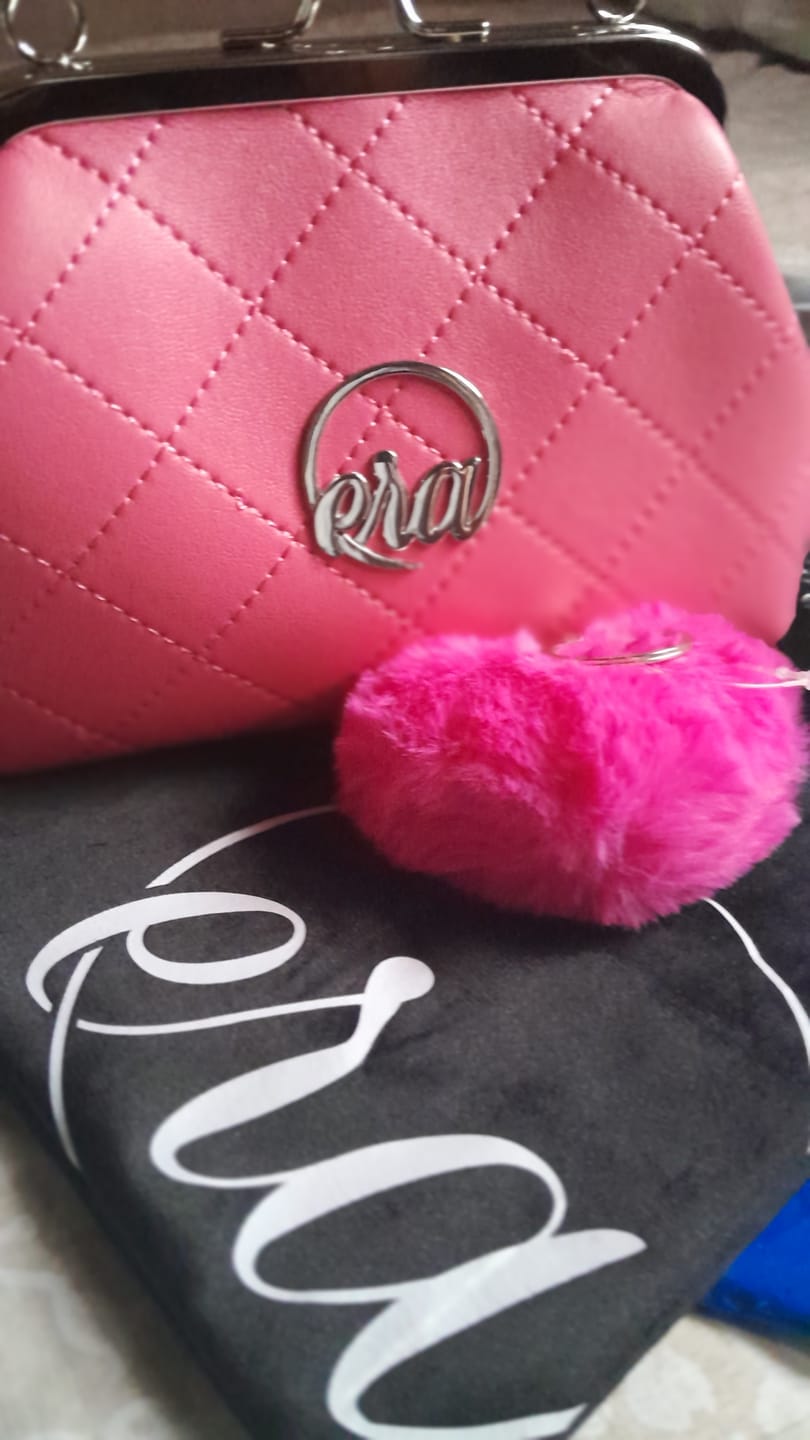 Customer photo review of ERA Mini Kisslock Chain Bag – Pink