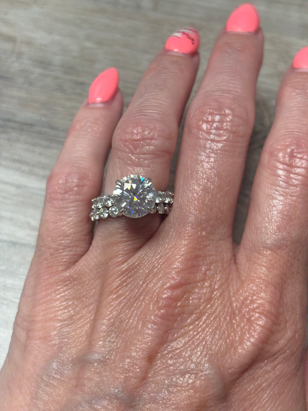 Customer photo review of Rodiffy Moissanite 2.0Ct~4.0 Ct Round Engagement Ring -4 Prong Setting