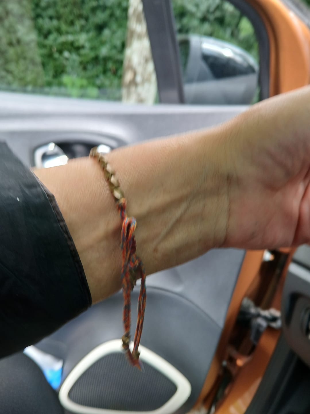 Customer photo review of Bracelet Tibétain en Perles de Cuivre