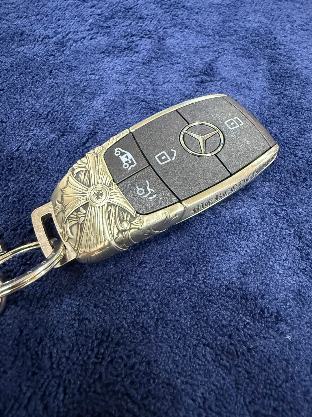 Customer photo review of Mercedes-Benz Handcrafted Silver Key Case [Slim Rectangle]