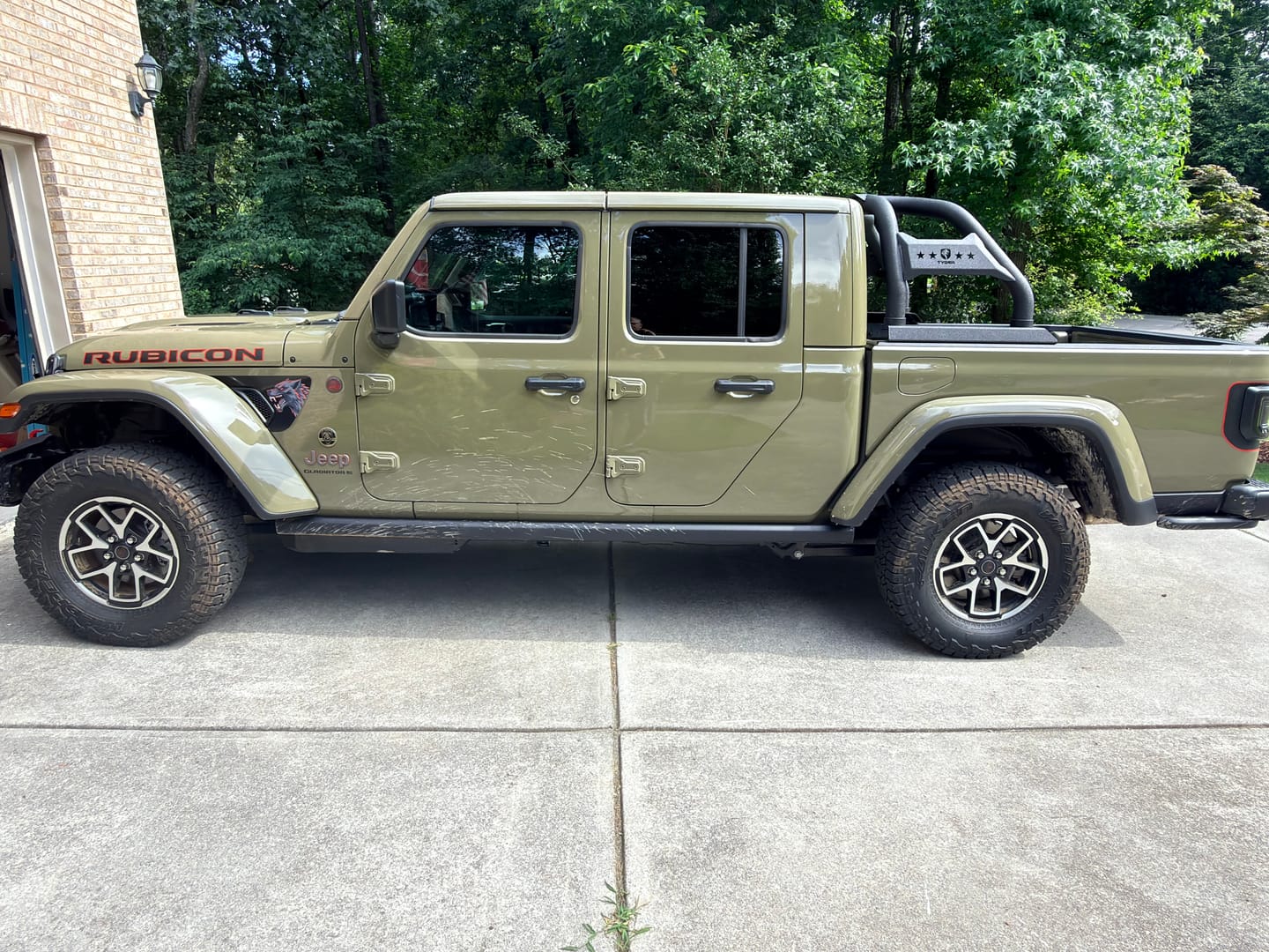 Customer photo review of Design Your Own Fender Vent Decal Set | fits Wrangler JL & Gladiator JT
