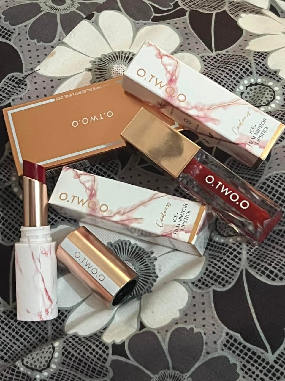 Customer photo review of O.TWO.O ICE-FILM MIRRO LIPSTICK