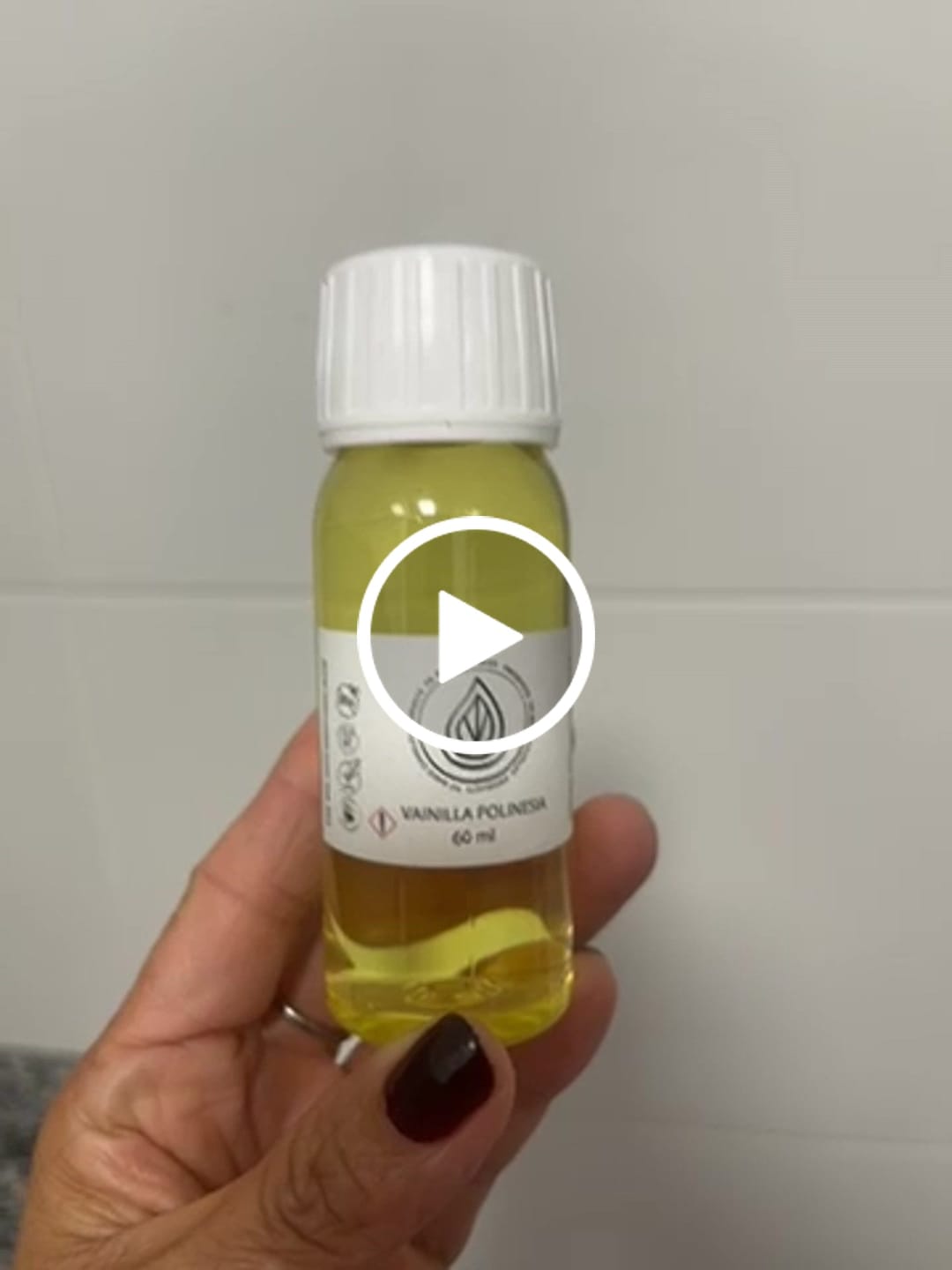 Customer video review of Fragancia VAINILLA DE LA POLINESIA FRANCESA