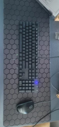 Customer photo review of Hexagon XXL Gaming Mouse Pad – Extended Non-Slip Desk Mat