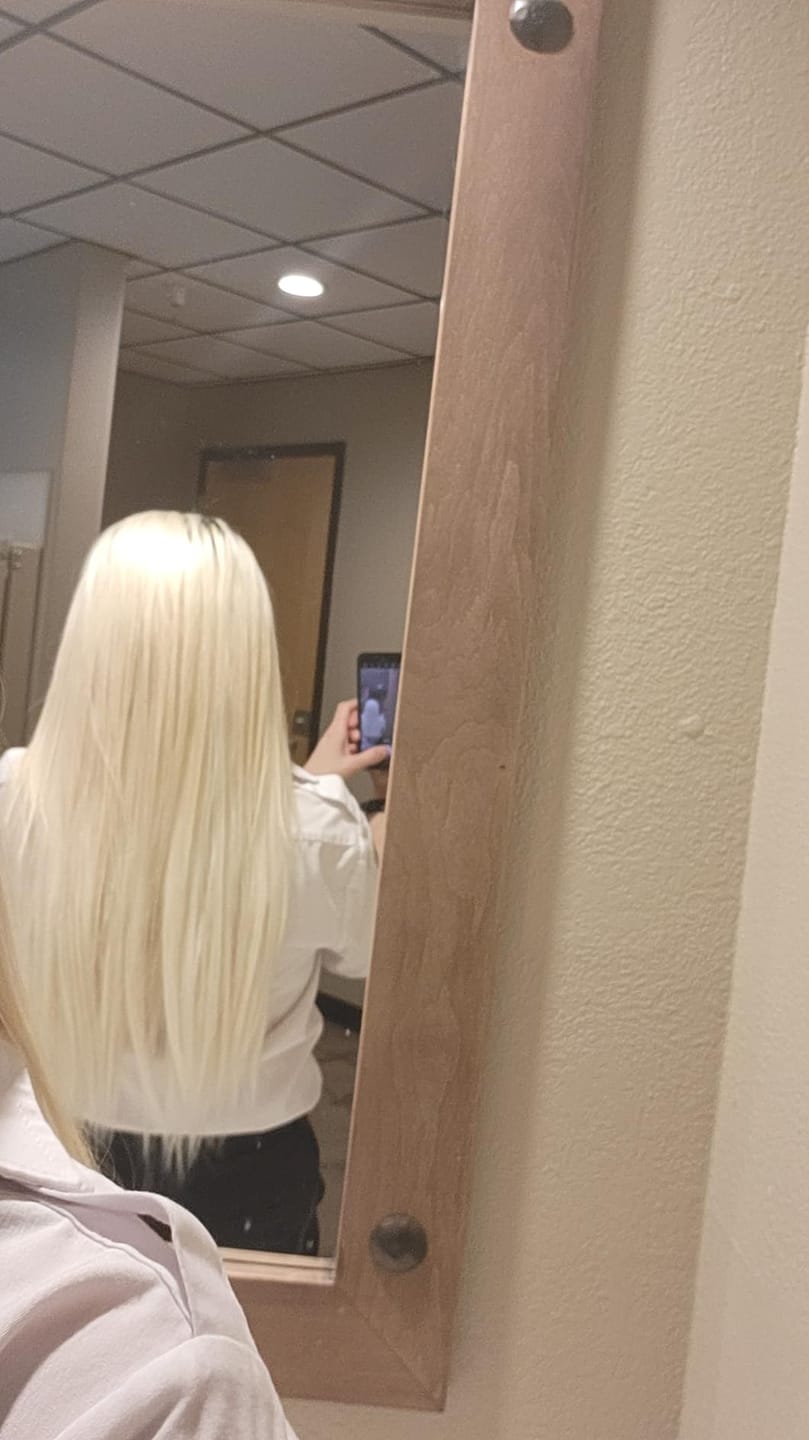 Customer photo review of Virgin XO Invisible Weft Butterfly Weft Extensions Platinum #1000