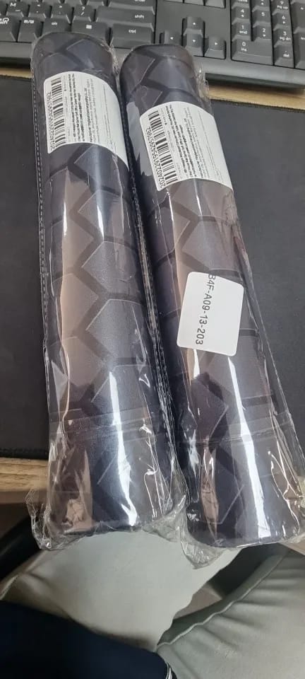 Customer photo review of Hexagon XXL Gaming Mouse Pad – Extended Non-Slip Desk Mat