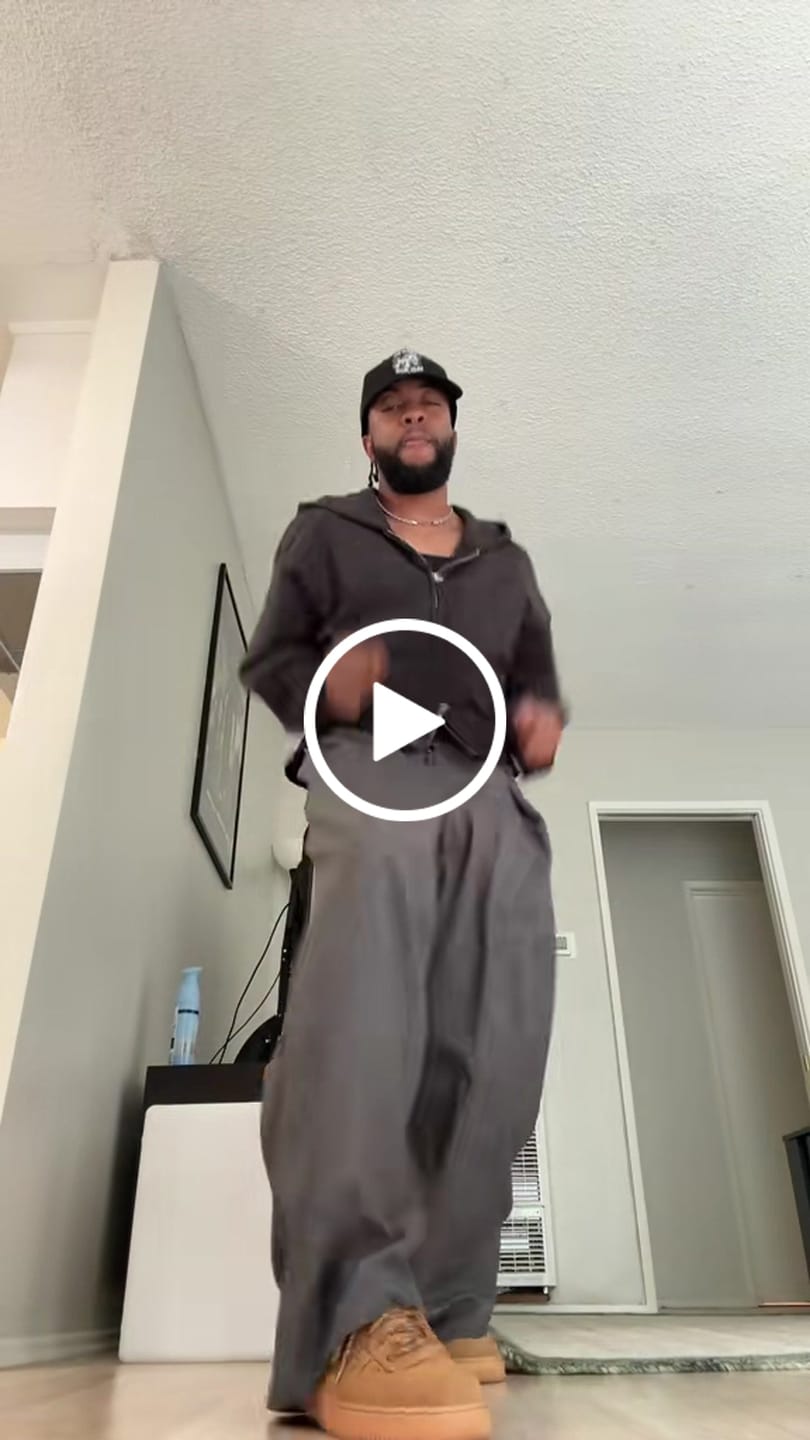 Customer video review of Aelfric Eden Pleated Baggy Barrel Pants