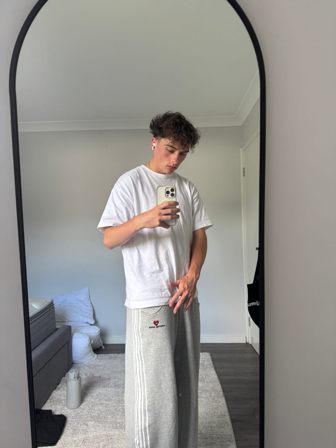 Customer photo review of Aelfric Eden Double Waist Baggy Sweatpants