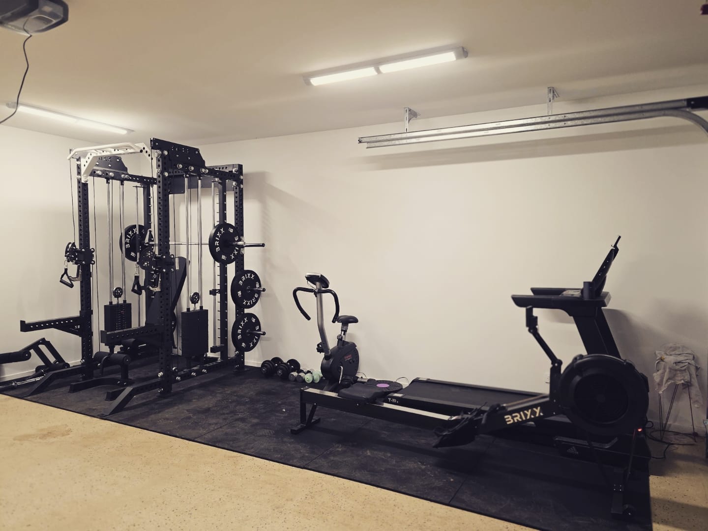 Customer photo review of BRIXX Apollo 4000 Functional Trainer, Bench, Plates & Barbell Package