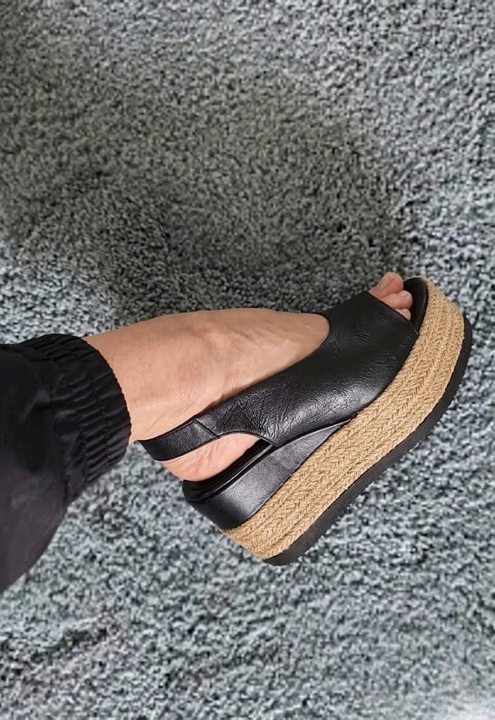 Customer photo review of Agnesa Black