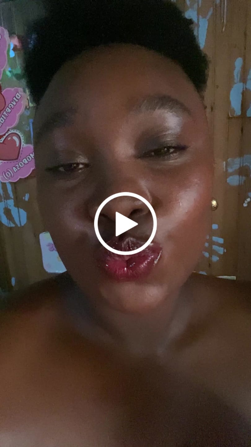 Customer video review of BASE DE MAQUILLAJE LÍQUIDA 1ST SCENE EBOKY / 30ml
