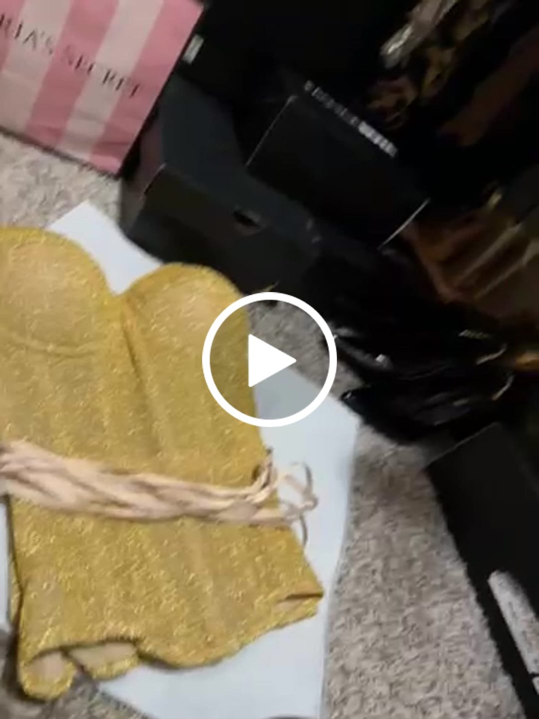 Customer video review of Eos Shiny Corset