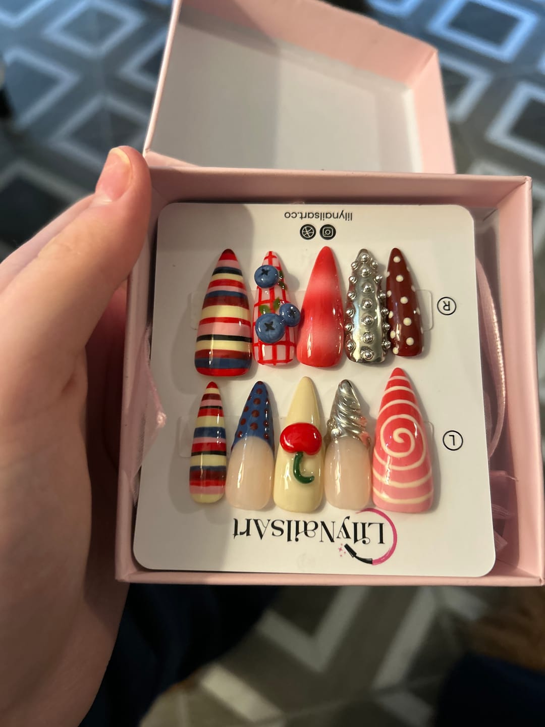 Customer photo review of Custom Nails