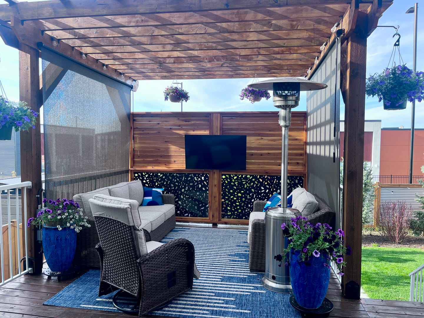 Customer photo review of Privacy Screen (River Rock)