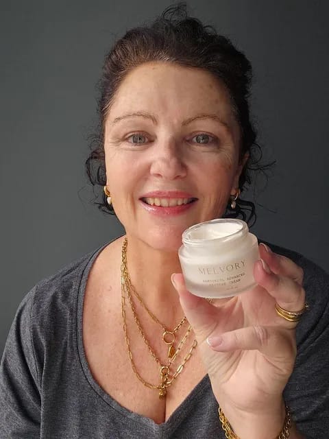 Customer photo review of New! Bakuchiol Aloe Advanced Restore Cream