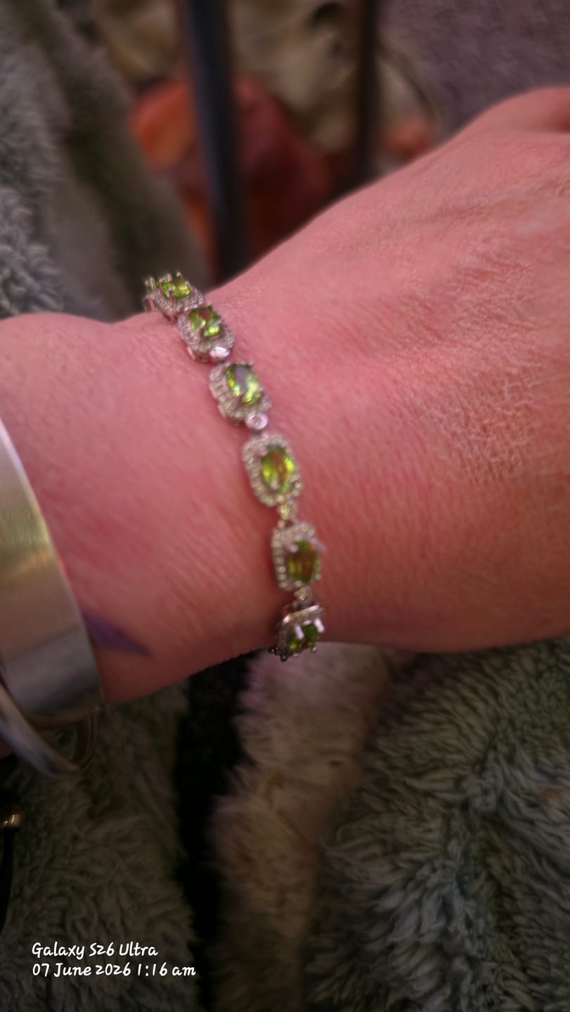 Customer photo review of Natural Peridot Stone Bracelet