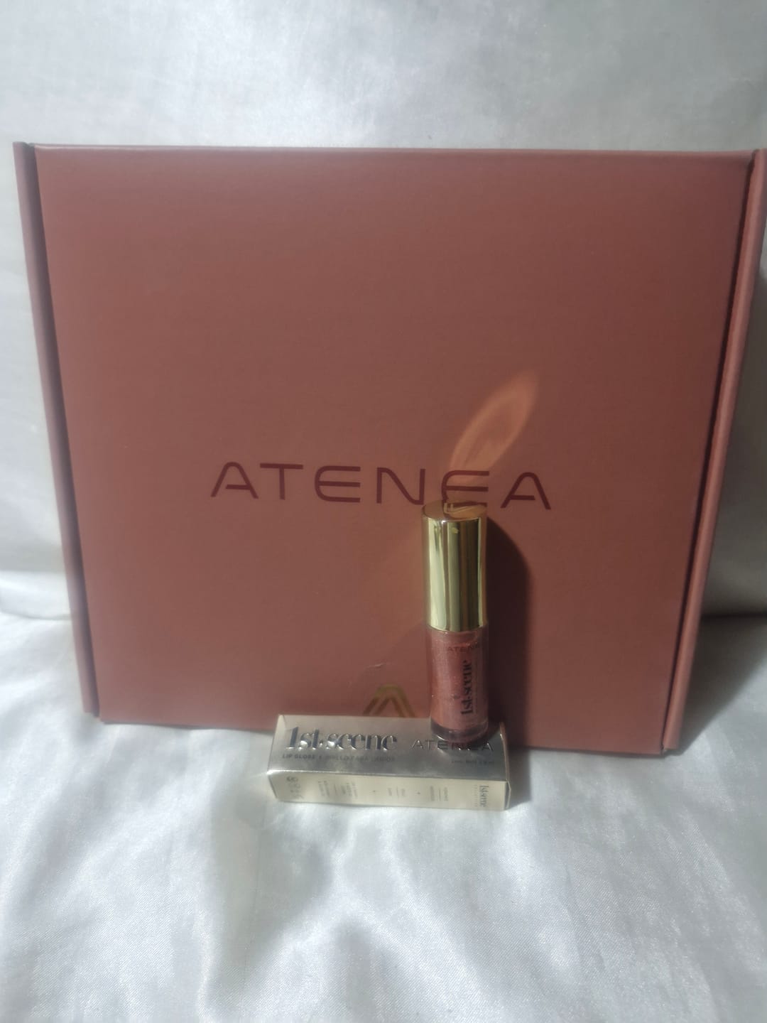 Customer photo review of LIP GLOSS  1ST SCENE