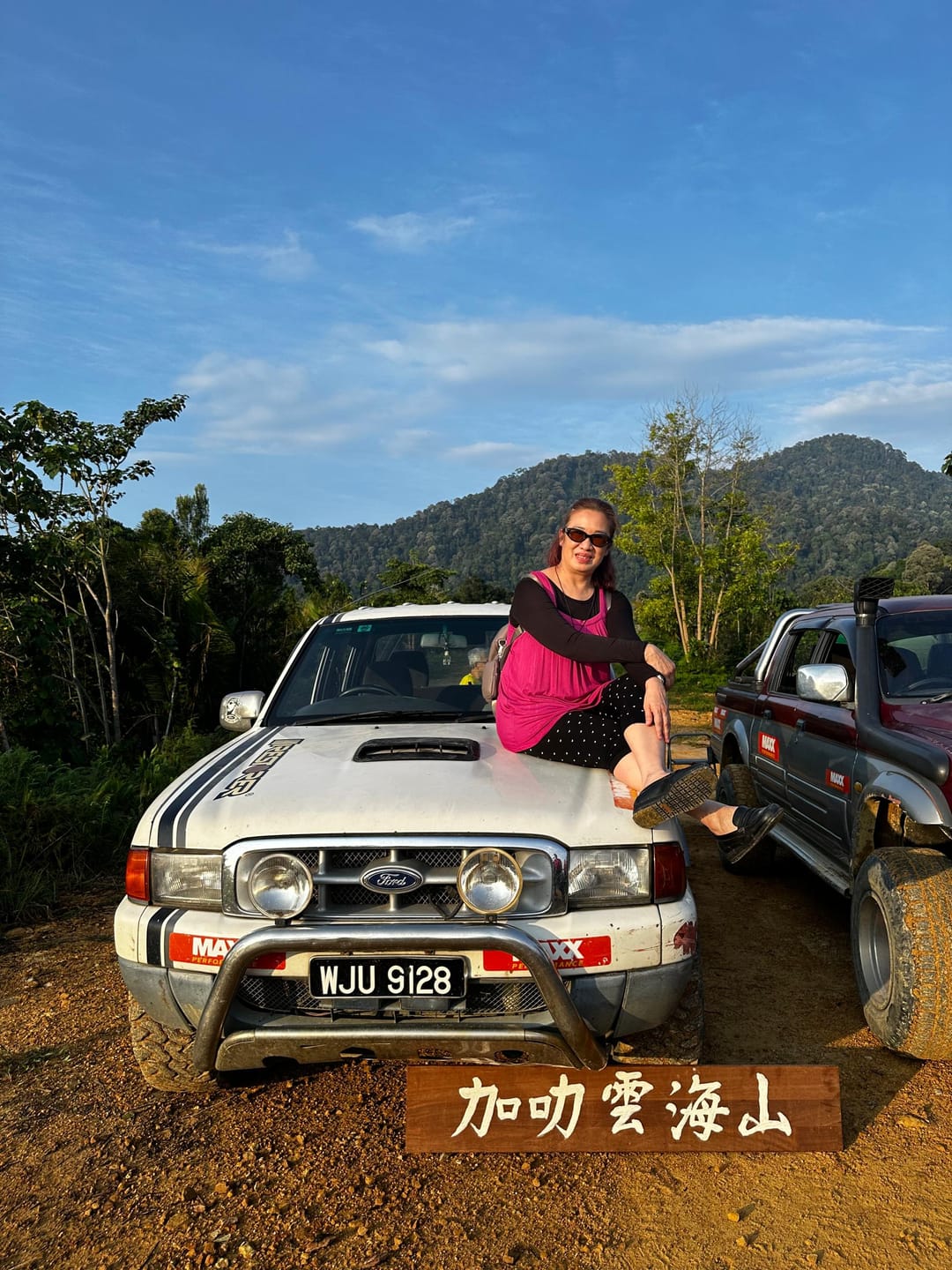 Customer photo review of Kyoto Oval Framed Sunglasses