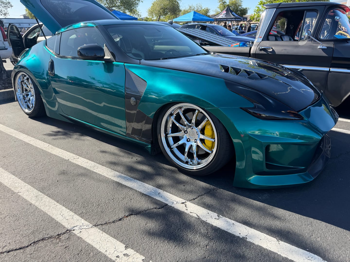 Customer photo review of Glossy Metallic Deep Sea Green Vinyl Wrap