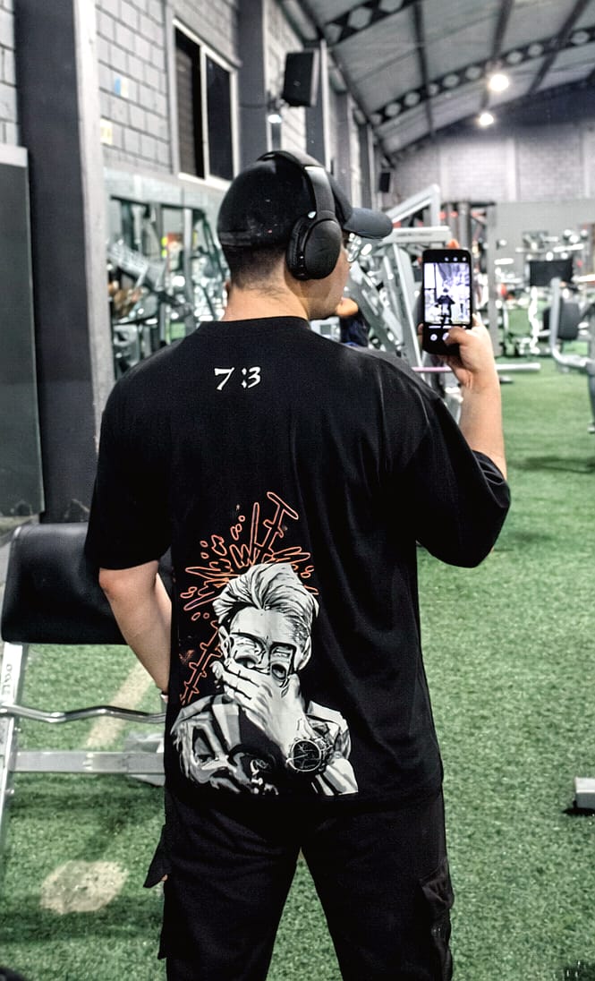Customer photo review of Playera Drop 06 •Kento Nanami Jujutsu Kaisen•