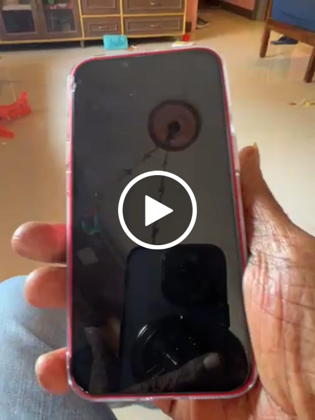 Customer video review of Anti Yellow Magsafe Clear Case  - Iphone 14 (CRYSTAL WHITE TITANIUM)