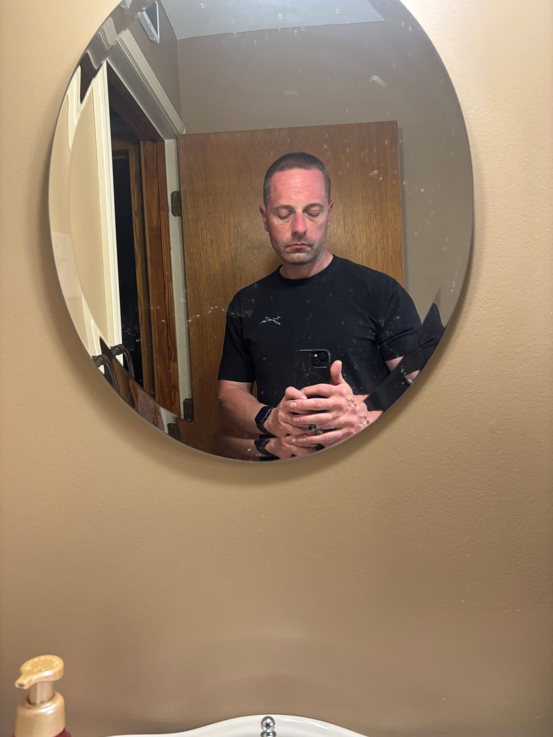 Customer photo review of 466 Tailored Tees