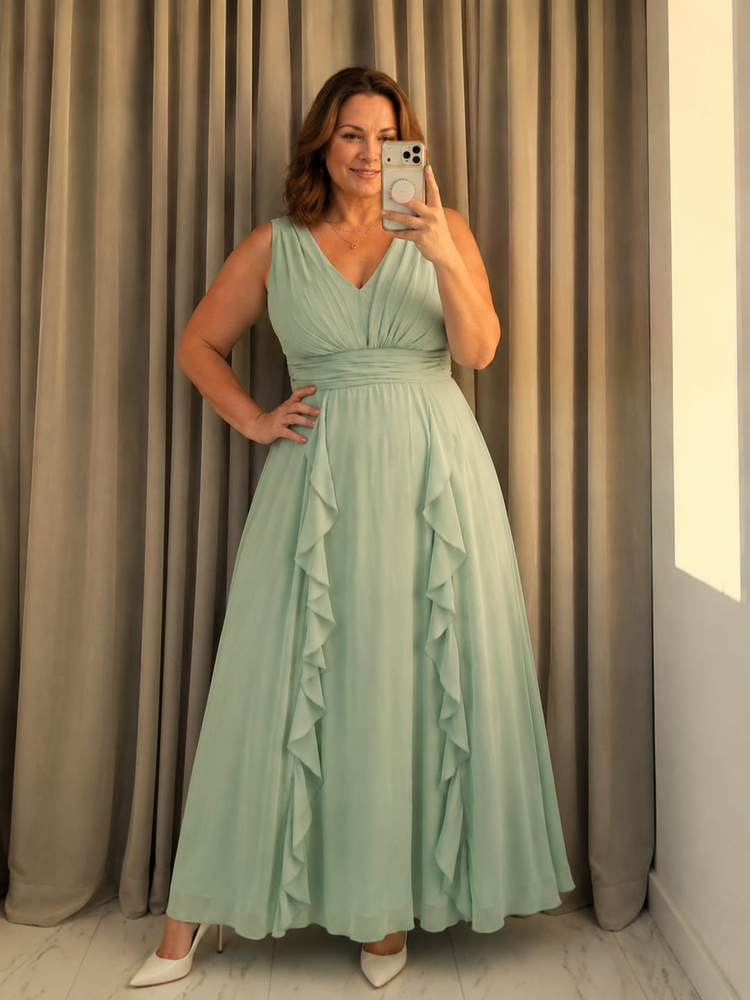 Customer photo review of Yeese Plus-Size Women's Ruffled Chiffon Dress