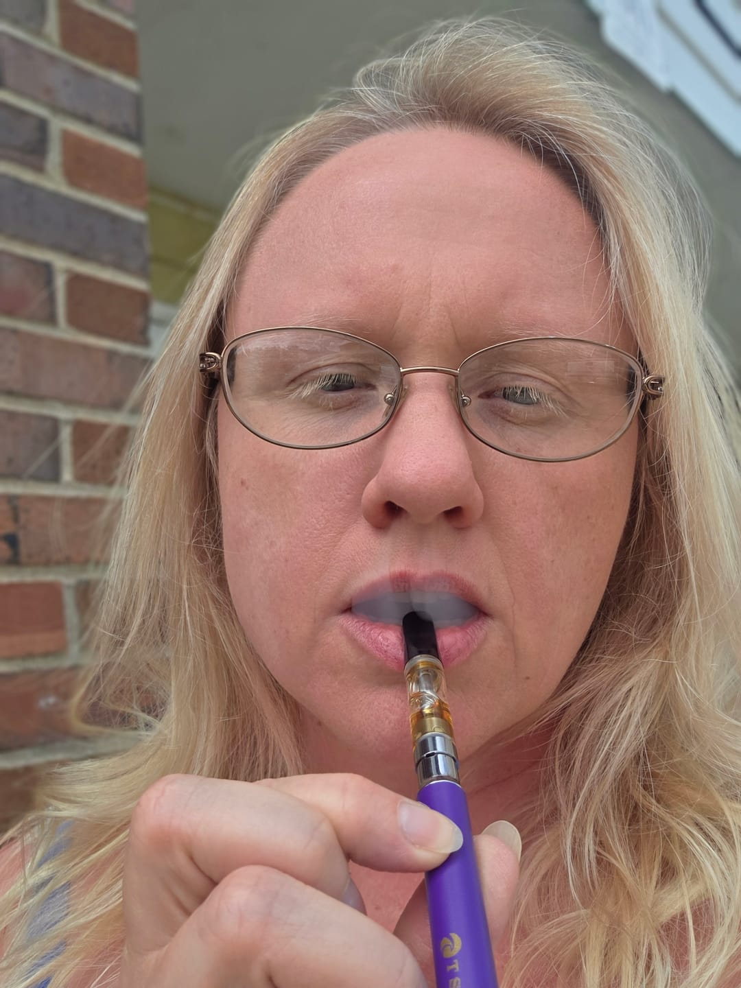 Customer photo review of 1 Gram Delta-8 THC Vape Cartridge | Strawberry Cheesecake - Indica