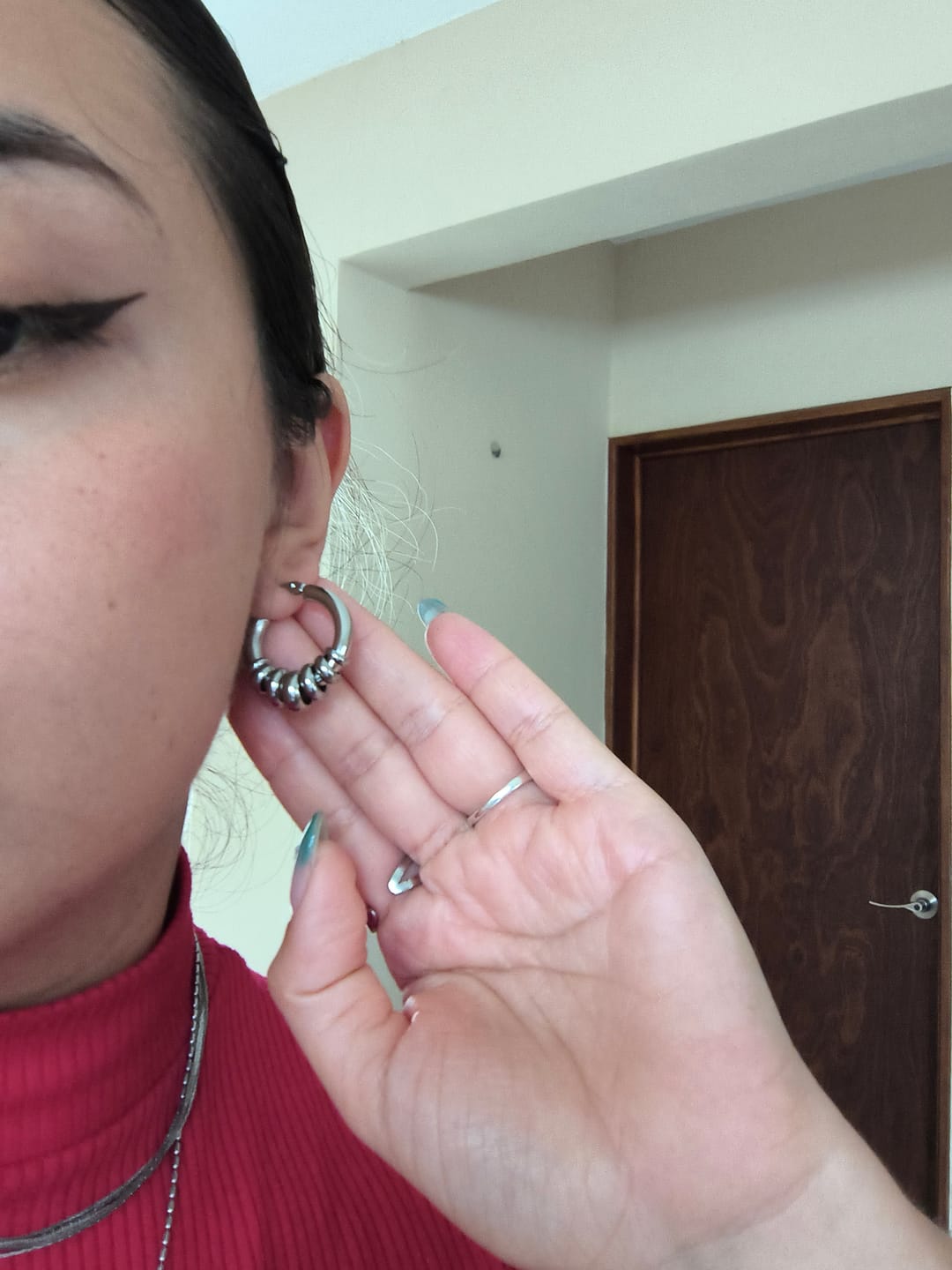 Customer photo review of Aretes Corin Plata