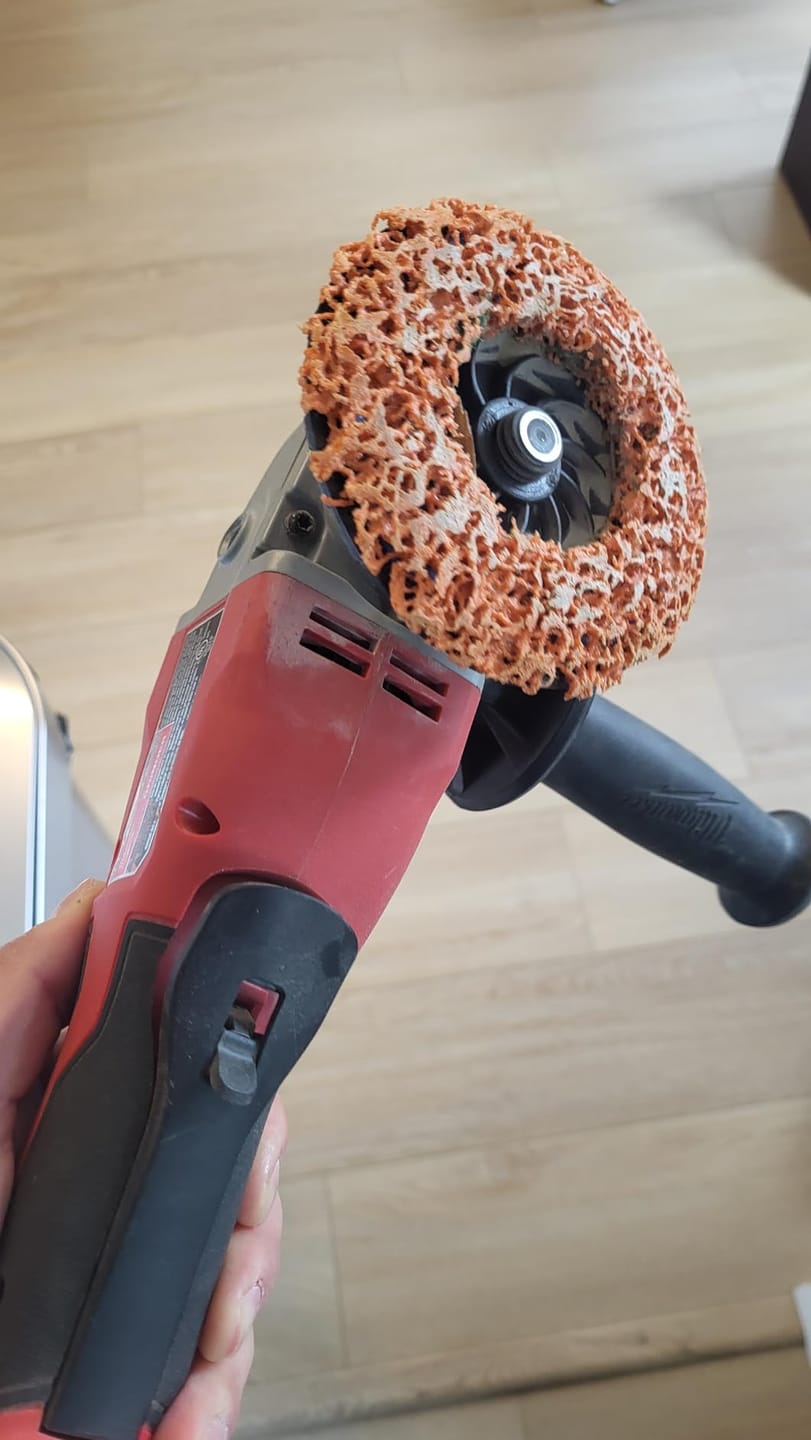Customer photo review of Stripping Discs 4-1/2" Paint & Rust Removal Wheels for Angle Grinder, Clean and Remove Coatings, Scaling, Welds and Oxidation