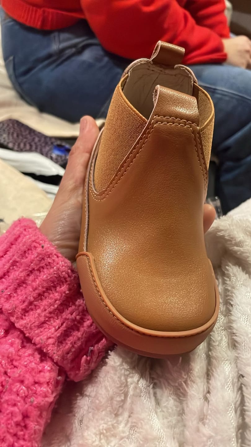 Customer photo review of Zapatos Ergonómicos Botín Raíz Primeros Pasos