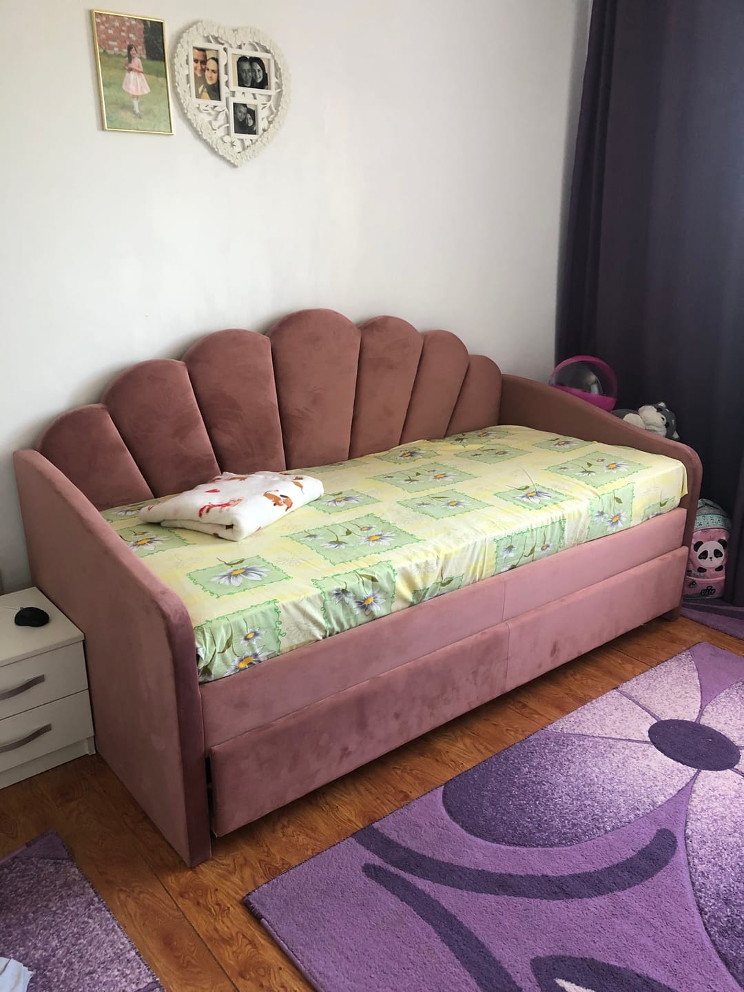 Customer photo review of Pat BELLA 90x200, stofa catifelata roz - Bluvel 52, cu somiera si suprafata de odihna suplimentara