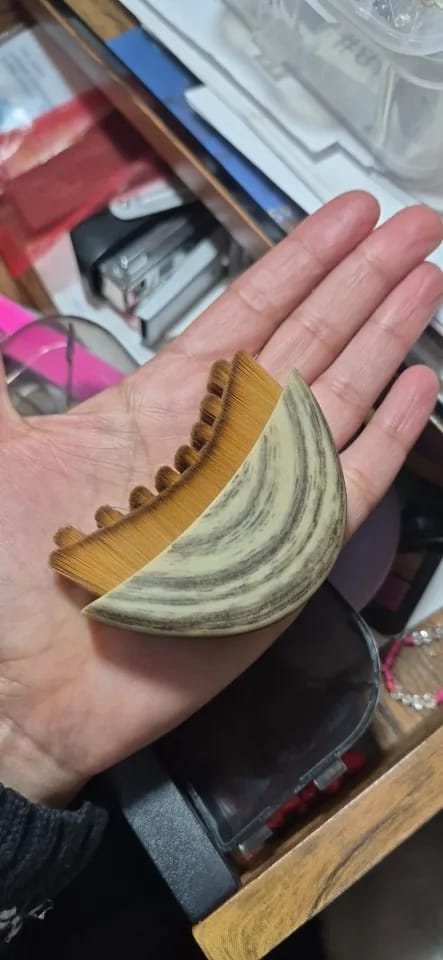 Customer photo review of Numa Brush